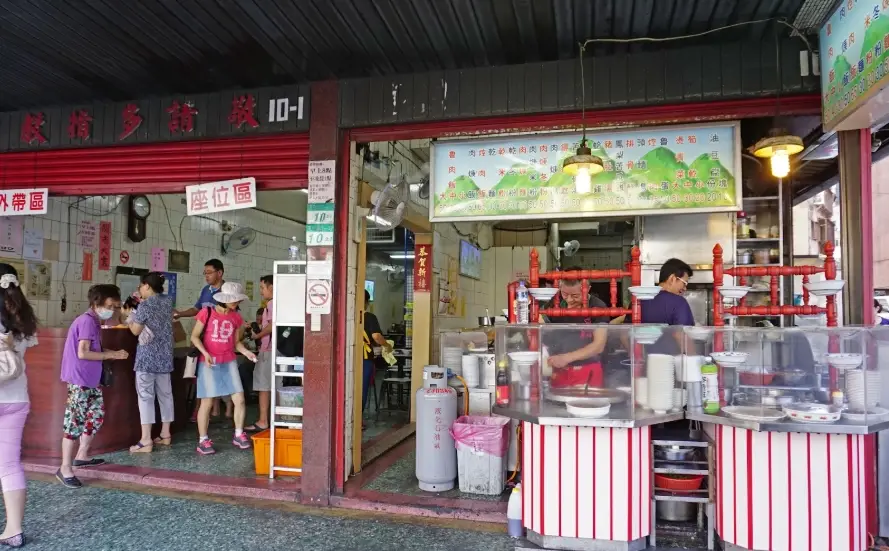 金峰滷肉飯：台北老字號滷肉飯，內行人這樣吃